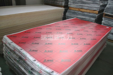 如何把亞克力板材裝到柜子上